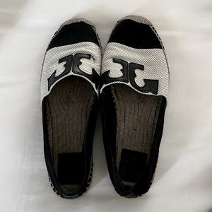 Tory Burch espadrilles flat/ black cream barely warn
